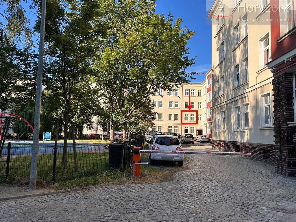 61 m² | 1 piętro | przy Bulwarach| parking