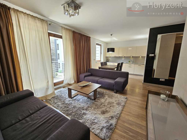 Apartament 3pok.,winda, garaż, balkon - Centrum