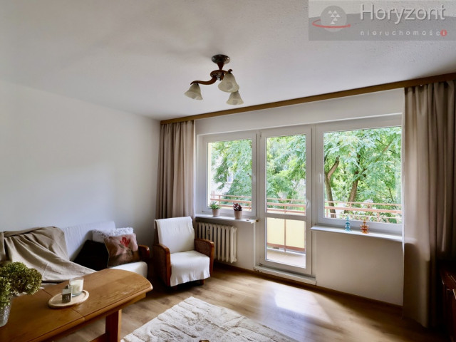 2 pokoje,  balkon, 1 piętro, Pomorzany.